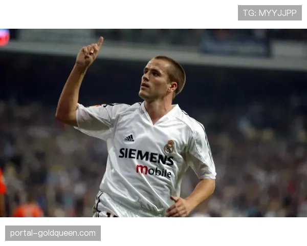 皇马公布欧冠次回合前联赛大名单,贝林厄姆、维尼修斯在列。 皇马公布欧冠次回合前联赛大名单,贝林厄姆、维尼修斯在列。