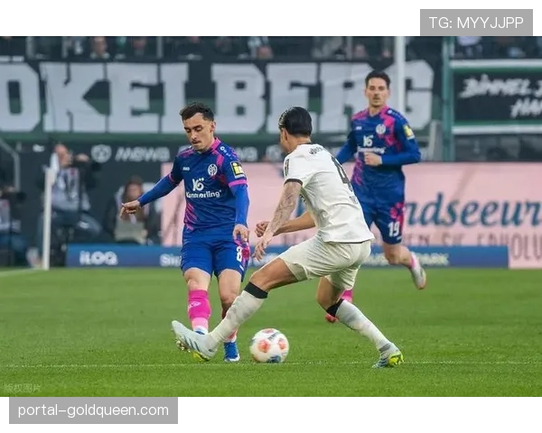 拜仁提前四轮夺冠折射德甲竞争力失衡，多特莱比锡能否打破南部之星垄断？